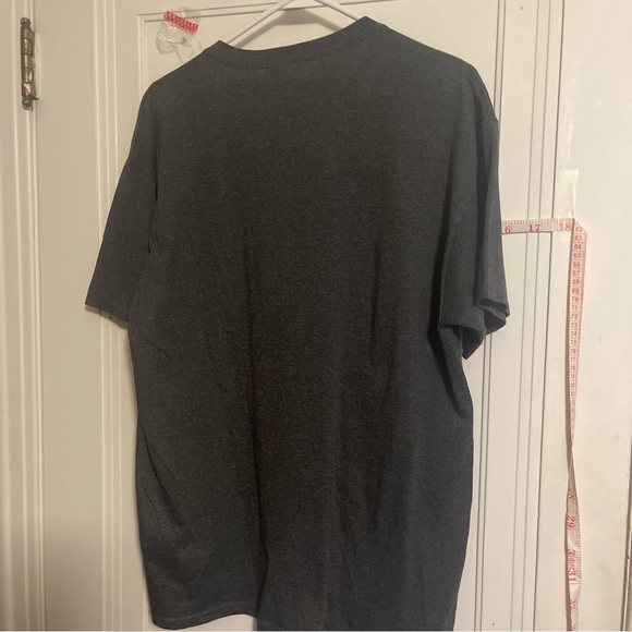 Spoiler Alert. Men’s Large - Picture 2 of 7